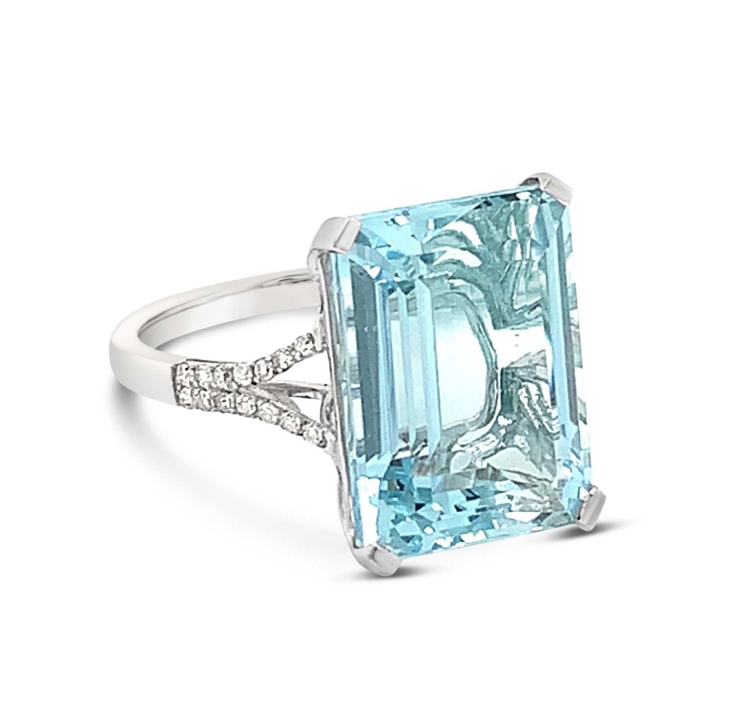 Aquamarine & Diamond Ring Argyle Jewellers